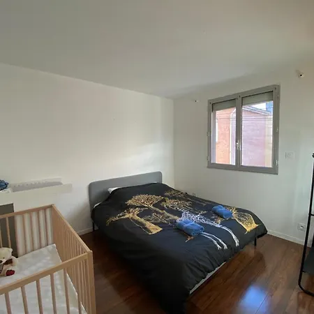 Apartment T4 Familial A 50m De La *